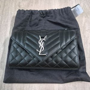 생로랑 엔벨로프 은장 스몰 사이즈