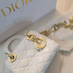 디올 레이디백 미니 화이트 라떼