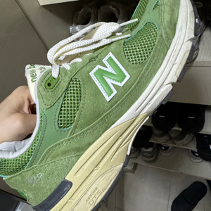 뉴발란스 993 275 차이브 씨 솔트 그린
