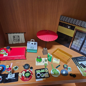 리멘트 피규어 미니어처 리락쿠마, 스밋코구라시 판매