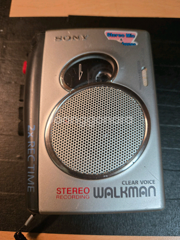 소니 워크맨 TCS-30D 정상--1