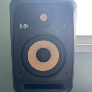KRK V6 스튜디오 모니터 스피커