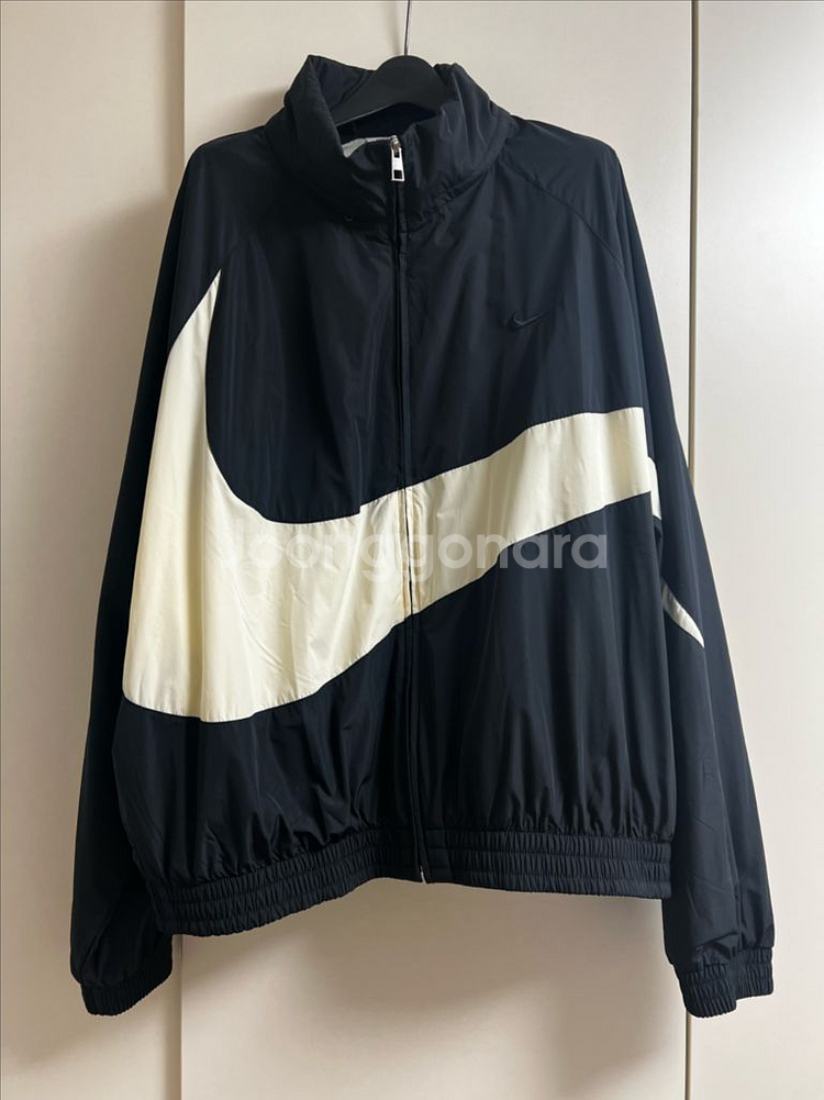 나이키 스우시 바람막이 (택포)--1