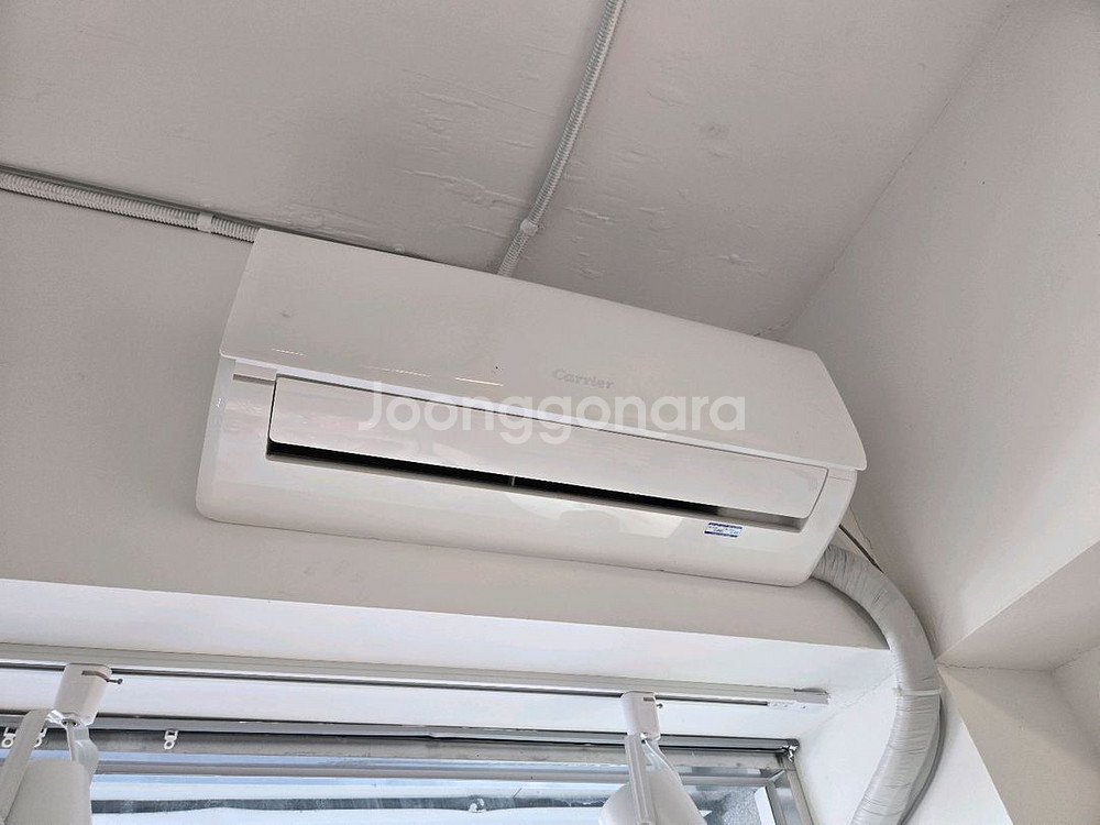 벽걸이 에어컨 난방기 20만원에 팔아요(실외기 포함)--0