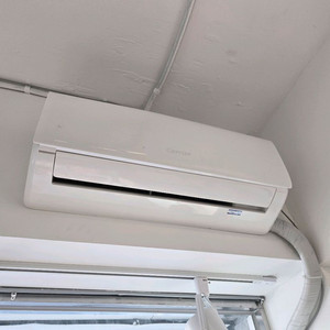 벽걸이 에어컨 난방기 20만원에 팔아요(실외기 포함)
