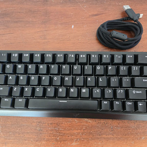 MCHOSE ACE68 레피드트리거 키보드 팝니다.