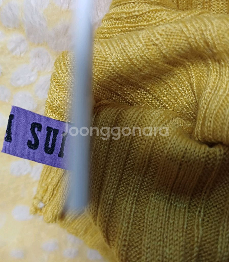 안나수이(ANNA SUI) 골드 립 니트 90 size--4