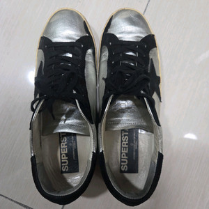 골든구스 42사이즈 팝니다