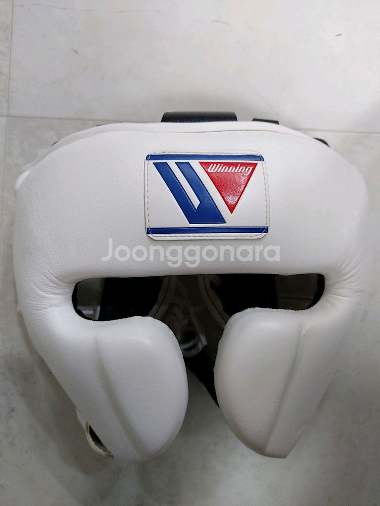 위닝 헤드기어 화이트 m사이즈 팝니다.--0