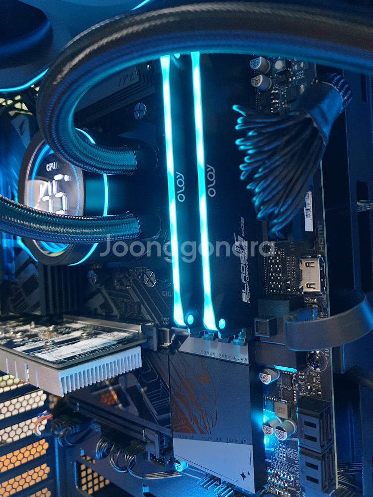 미사용 ) 9800X3D & RTX5070TI 컴퓨터--7
