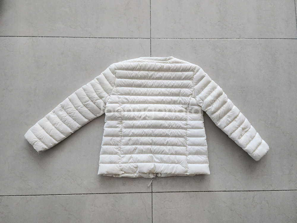 탑텐키즈 여아 오리털 경량 패딩 130사이즈 팔아요--8