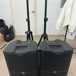 매키 srm215 v class 15인치 스피커 팝니다