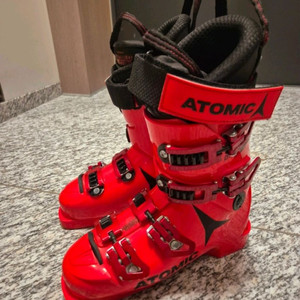 아토믹 레드스터 에이급 235ㅡ245가능