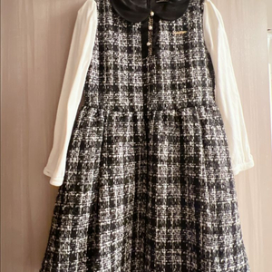 헤지스키즈 홀리데이 트위드원피스 팝니다