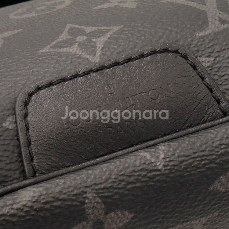 루이비통 모노그램 이클립스 캔버스 디스커버리 힙색--4