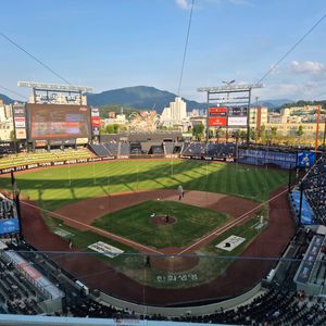 한국시리즈 4차전 5차전 한화 LG 1루 3루 4연석