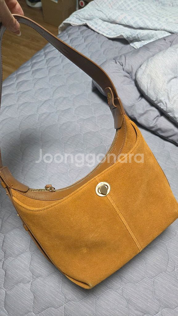 엔딜로즈 마들렌백 스웨이드카멜--5