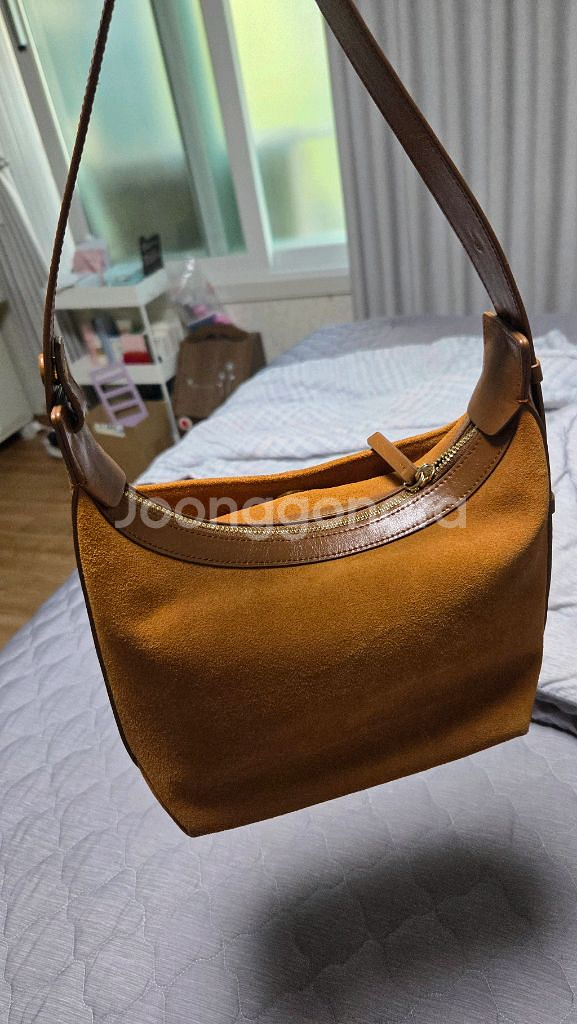 엔딜로즈 마들렌백 스웨이드카멜--9