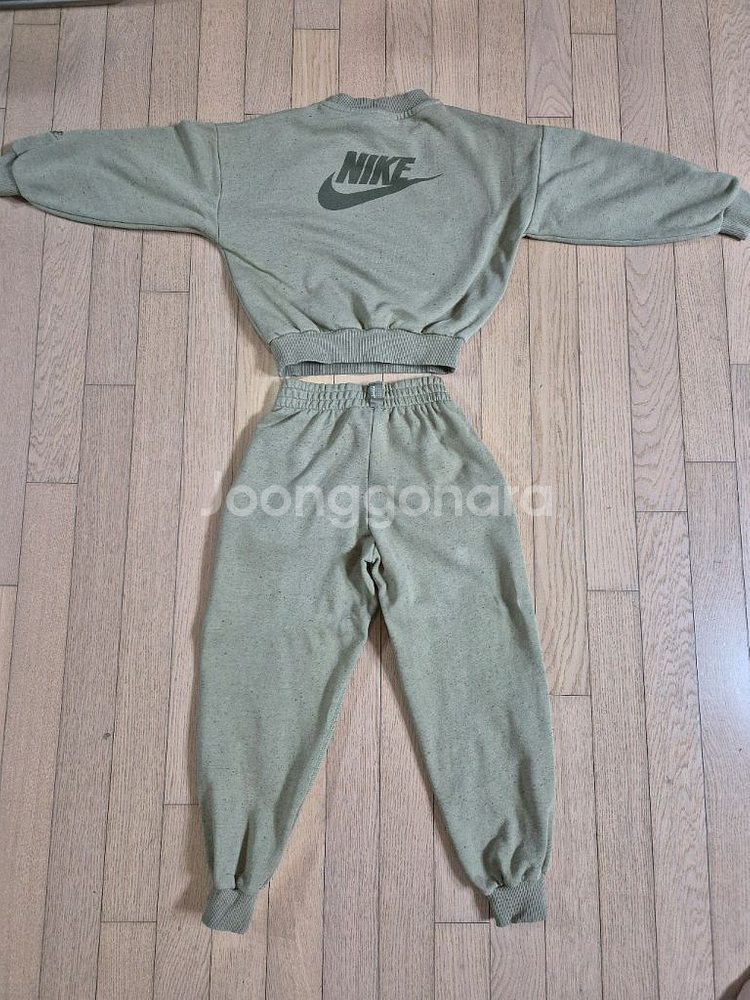 나이키 키즈 맨투맨 상하세트 판매합니다.--0