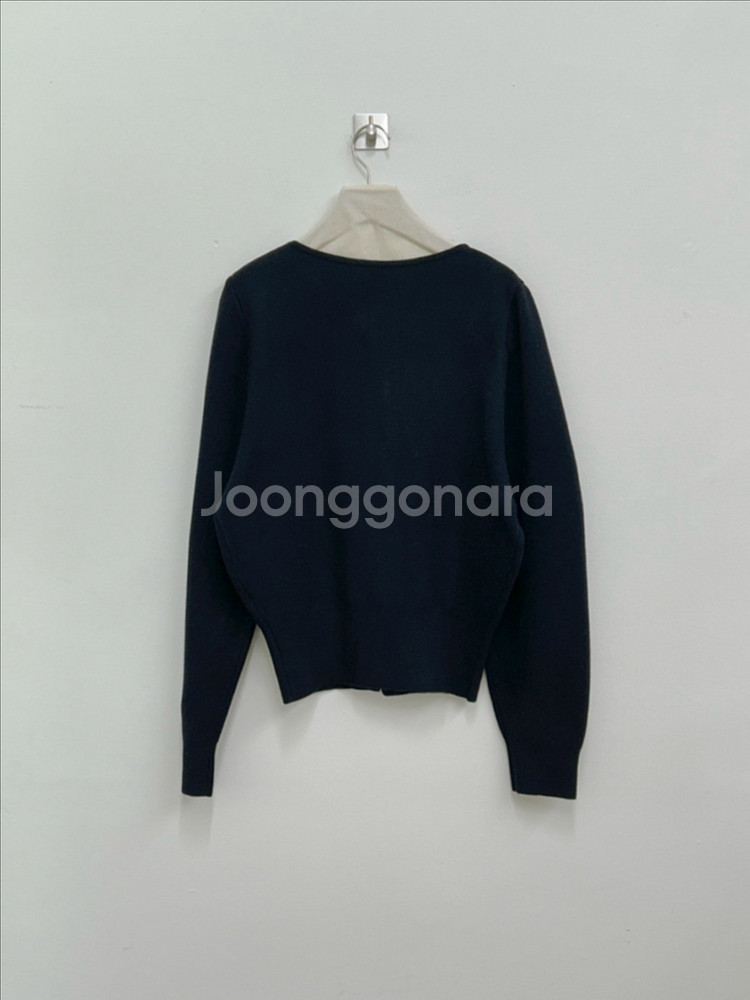 [새상품]골드버튼 벌룬 가디건--2