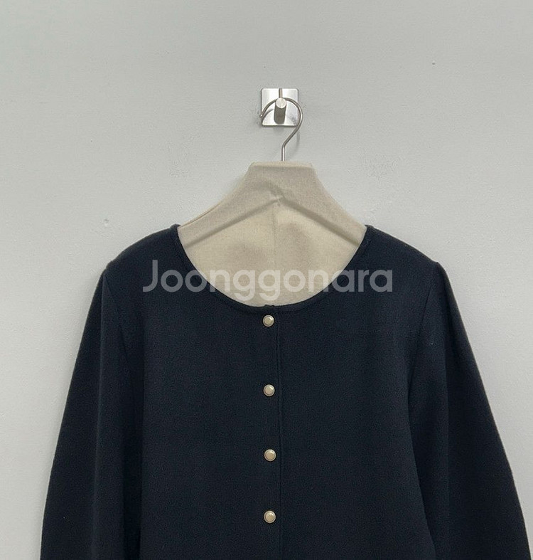 [새상품]골드버튼 벌룬 가디건--1