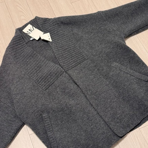 자라가디건 새제품