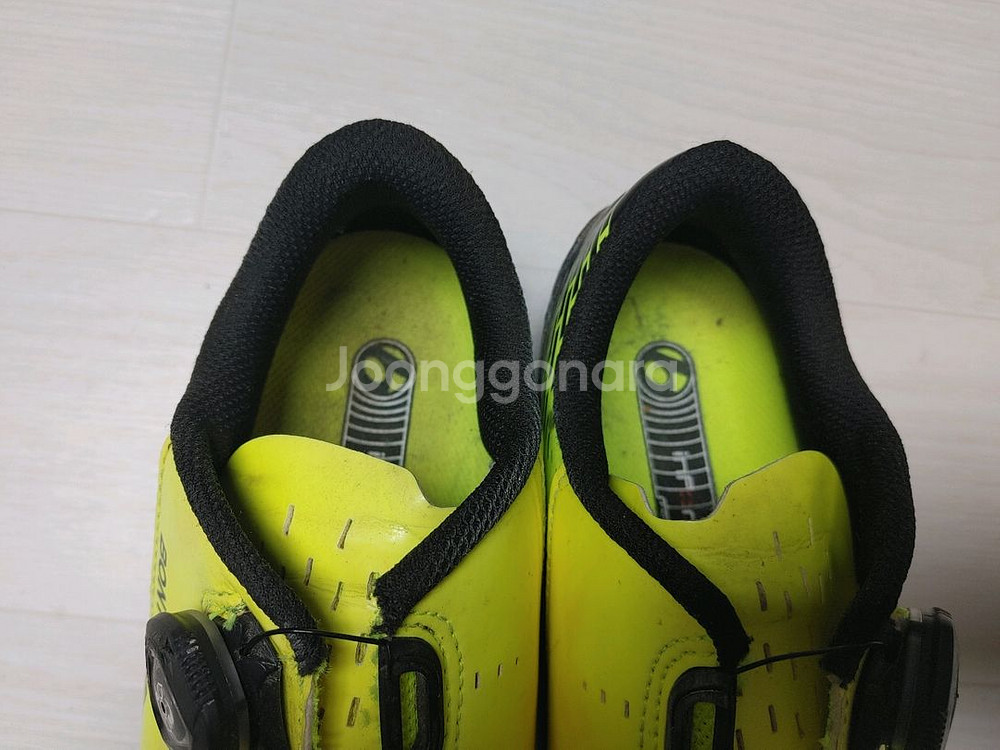 클릿슈즈) 본트레거 스펙터 보아 클릿슈즈 + 시마노 클릿 41(260내외) 사이즈 팝니다. (택포4.7만)--3