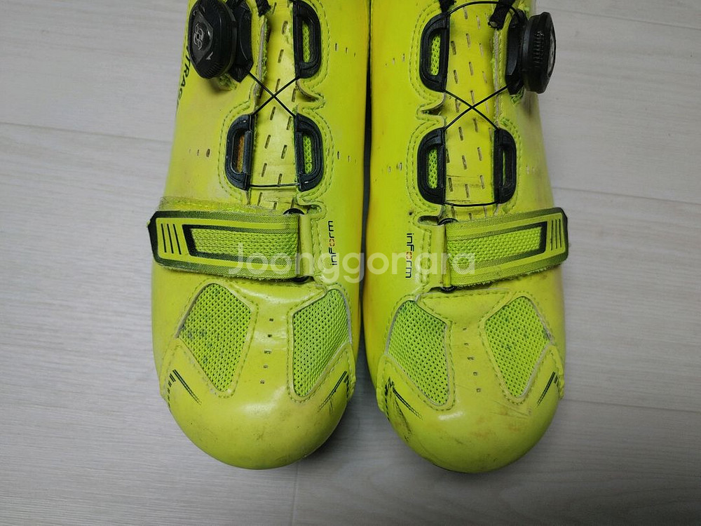 클릿슈즈) 본트레거 스펙터 보아 클릿슈즈 + 시마노 클릿 41(260내외) 사이즈 팝니다. (택포4.7만)--2