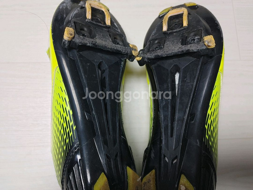 클릿슈즈) 본트레거 스펙터 보아 클릿슈즈 + 시마노 클릿 41(260내외) 사이즈 팝니다. (택포4.7만)--8