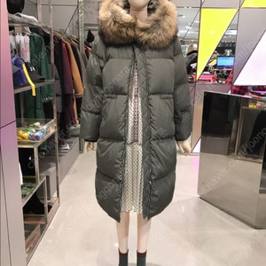 럭키슈에뜨 카키 롱패딩