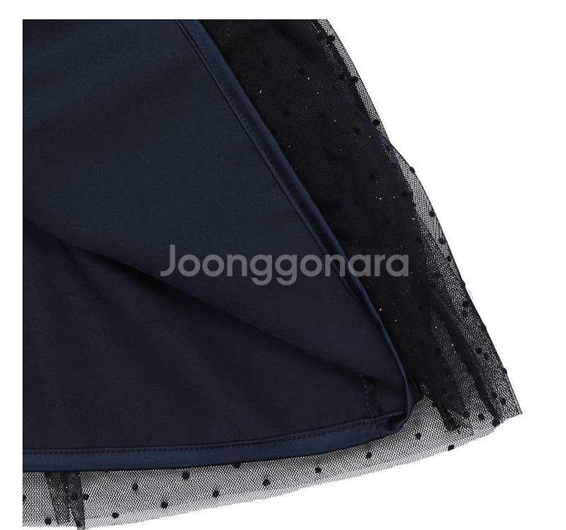 헤지스키즈 스프링클 니트 원피스 팝니다--6