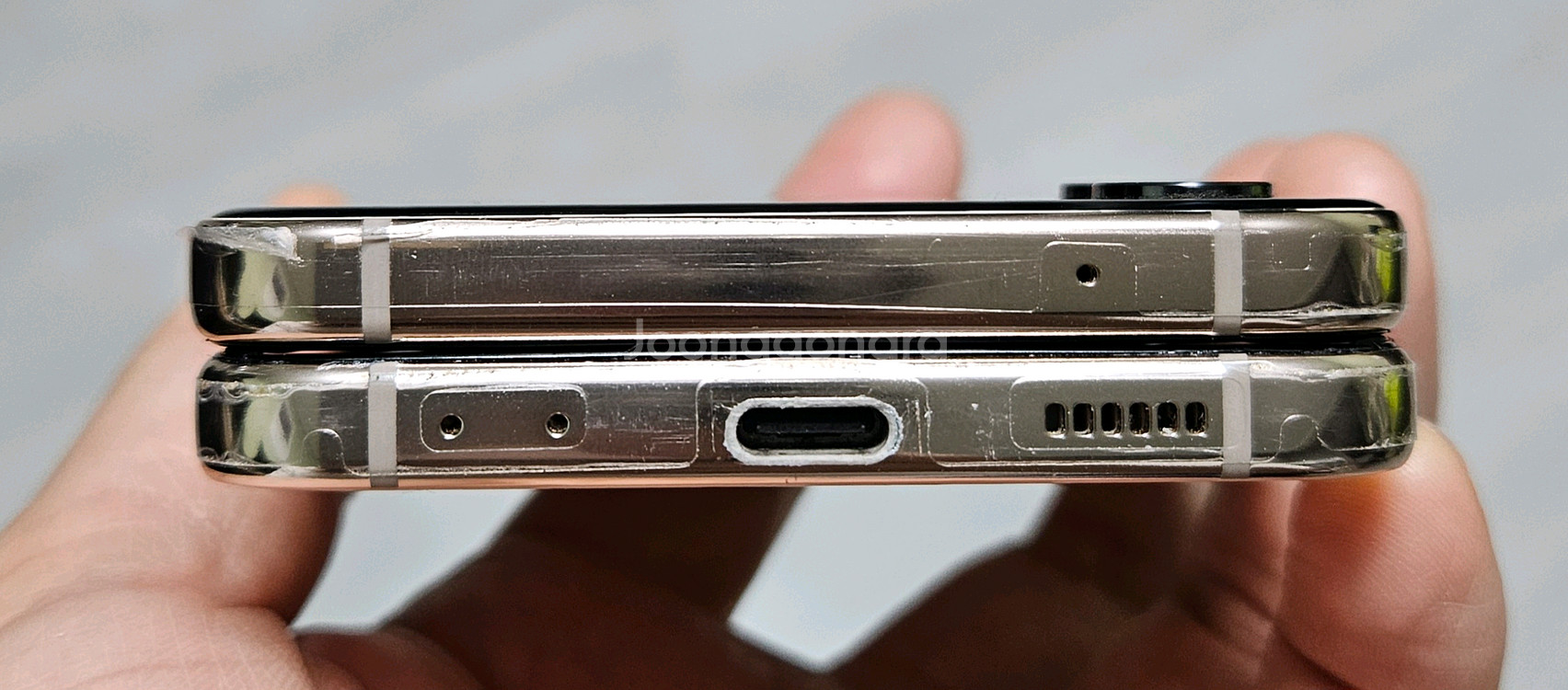 갤럭시 Z플립4 핑크골드 256GB A급 싸게 팝니다.--4