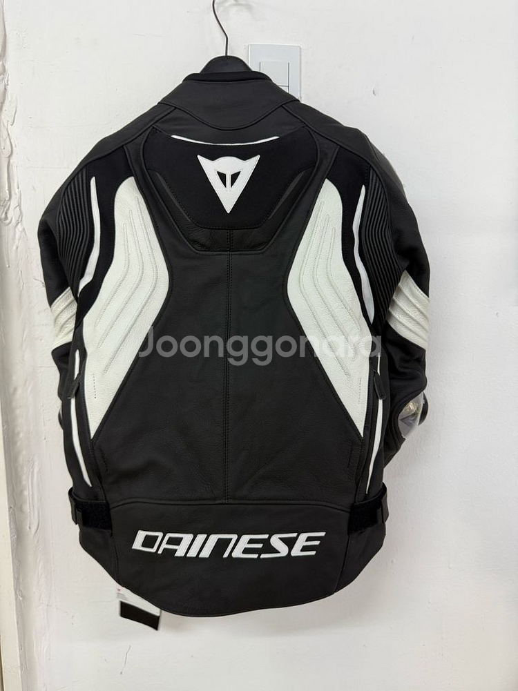 다이네즈 가죽자켓 팝니다--1