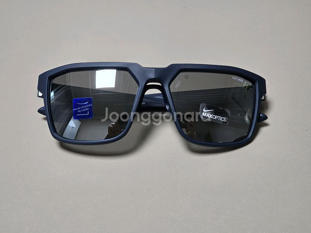 나이키 BANDIT 선글라스 판매합니다.--1