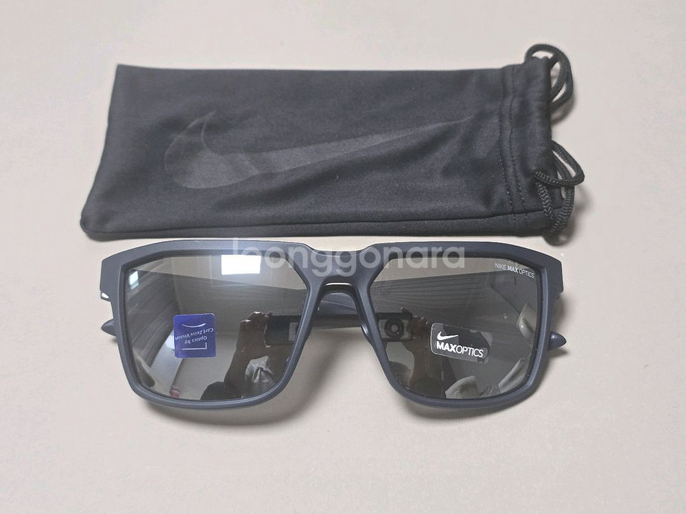 나이키 BANDIT 선글라스 판매합니다.--0