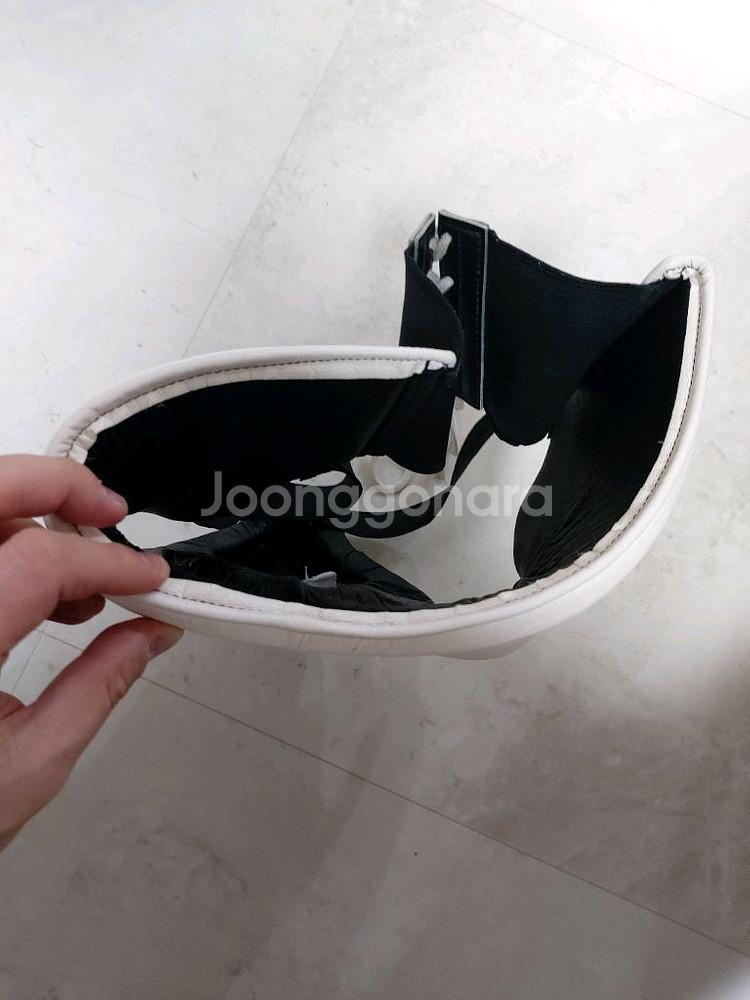 위닝 그로인가드 화이트 L사이즈 팝니다.--1