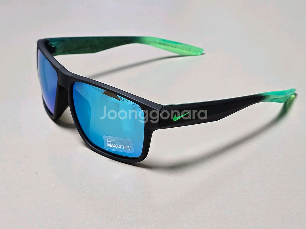 나이키 에센셜 벤처 선글라스--3