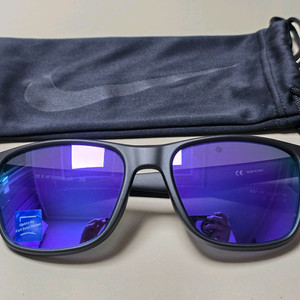 나이키 언레스트 선글라스