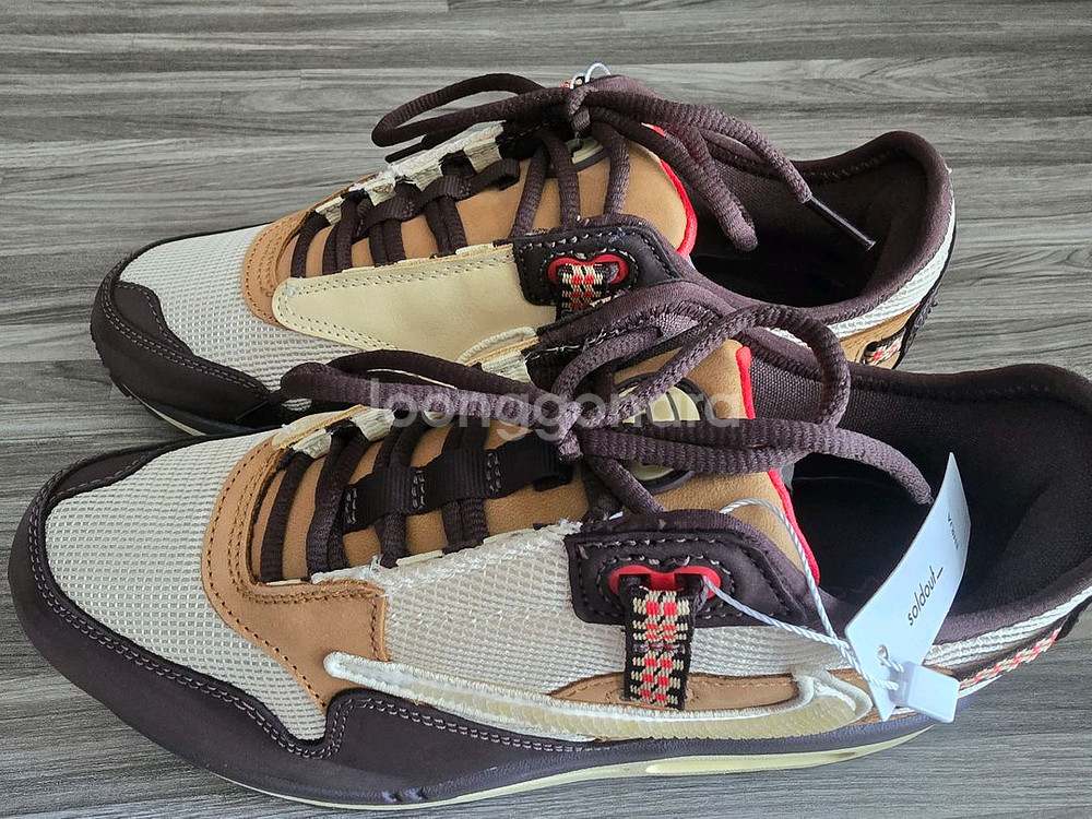 나이키 에어맥스x트래비스스캇 캑터스브라운255--0