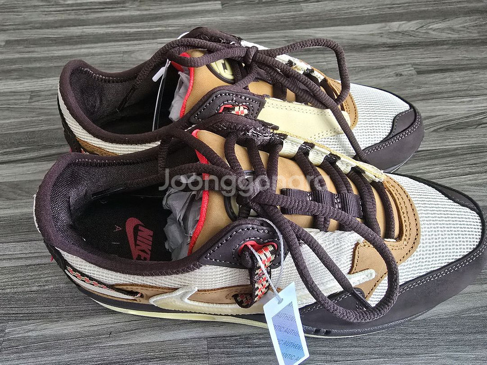 나이키 에어맥스x트래비스스캇 캑터스브라운255--1