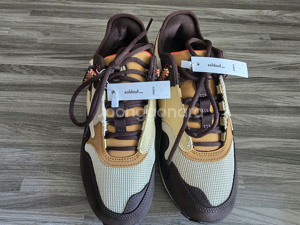 나이키 에어맥스x트래비스스캇 캑터스브라운255--4