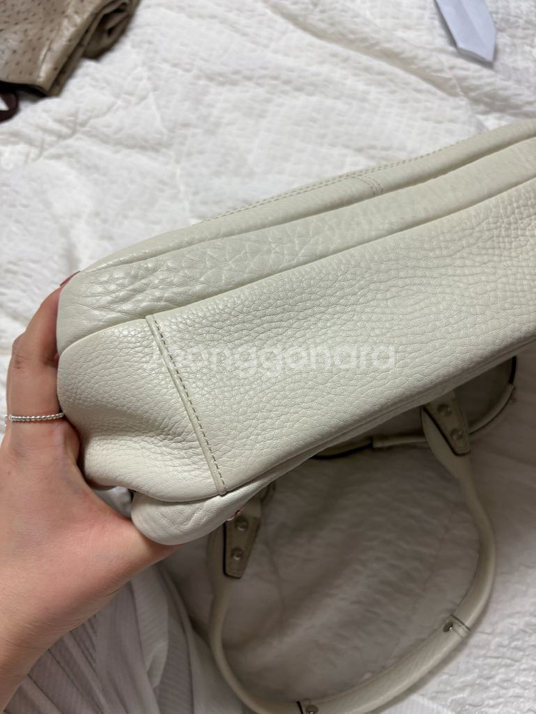 코치 가죽 토트백 아이보리 (새상품)--2