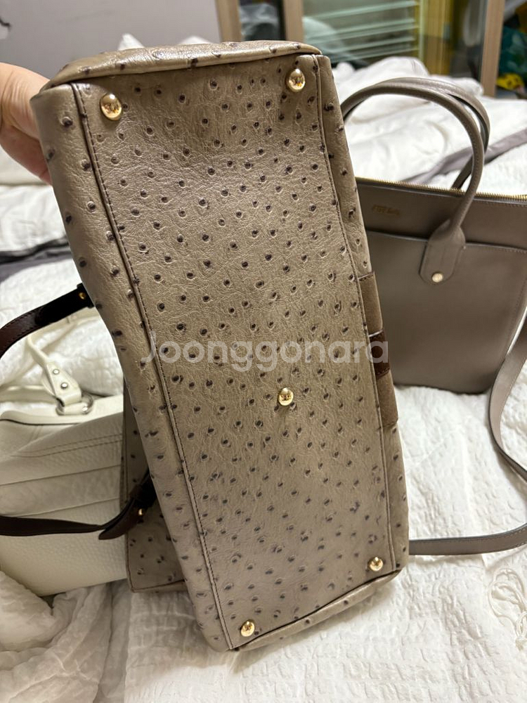 FURLA 훌라 토트백 타조가죽--2