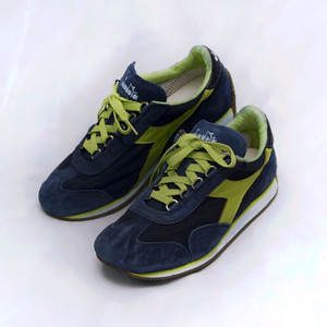 디아도라 헤리티지 스톤워시 레더 스니커즈 (240)