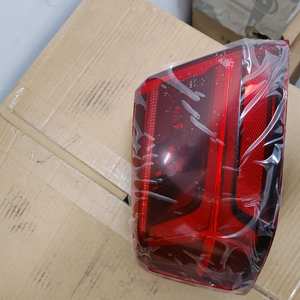 아우디 정품 신품 테일램프 (후미등) 판매]