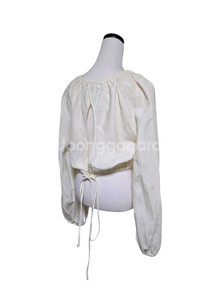 앤아더스토리즈 스트랩 블라우스--3