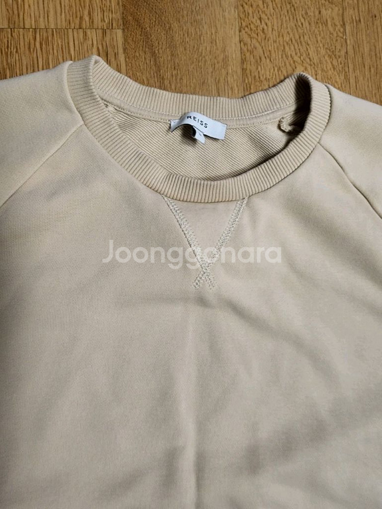 영국 REISS 런던 맨투맨 톤다운 베이지크림컬러--1