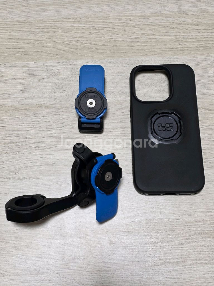쿼드락 거치대 +아이폰15 프로 케이스 일괄 판매--0