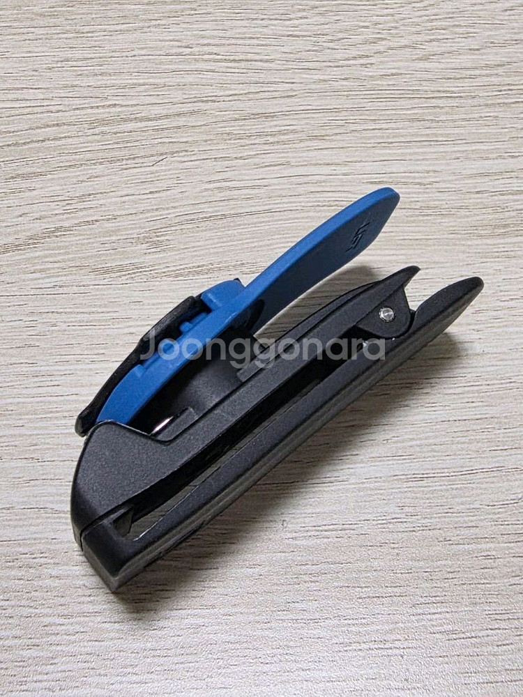 쿼드락 거치대 +아이폰15 프로 케이스 일괄 판매--3