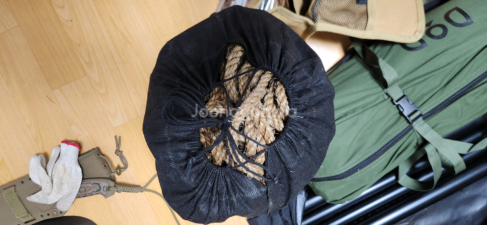 DOD 타프 + 폴대, 팩 등 일체--0